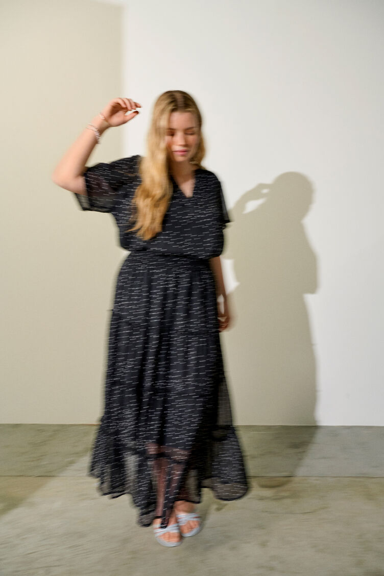 Ensemble noir &agrave; pois, , Model