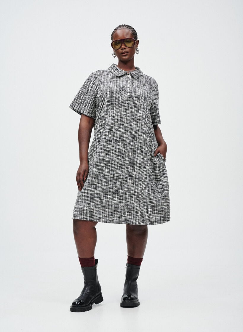 Robe courte en jersey textur&eacute; &agrave; carreaux graphiques, Vanille, Image image number 0