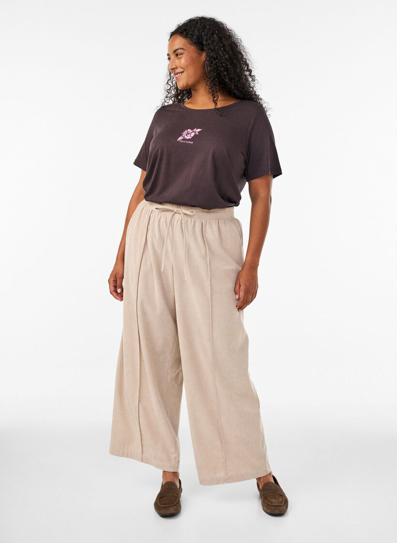 Pantalon en velours c&ocirc;tel&eacute; &agrave; coupe ample et taille haute, Beige, Model image number 0