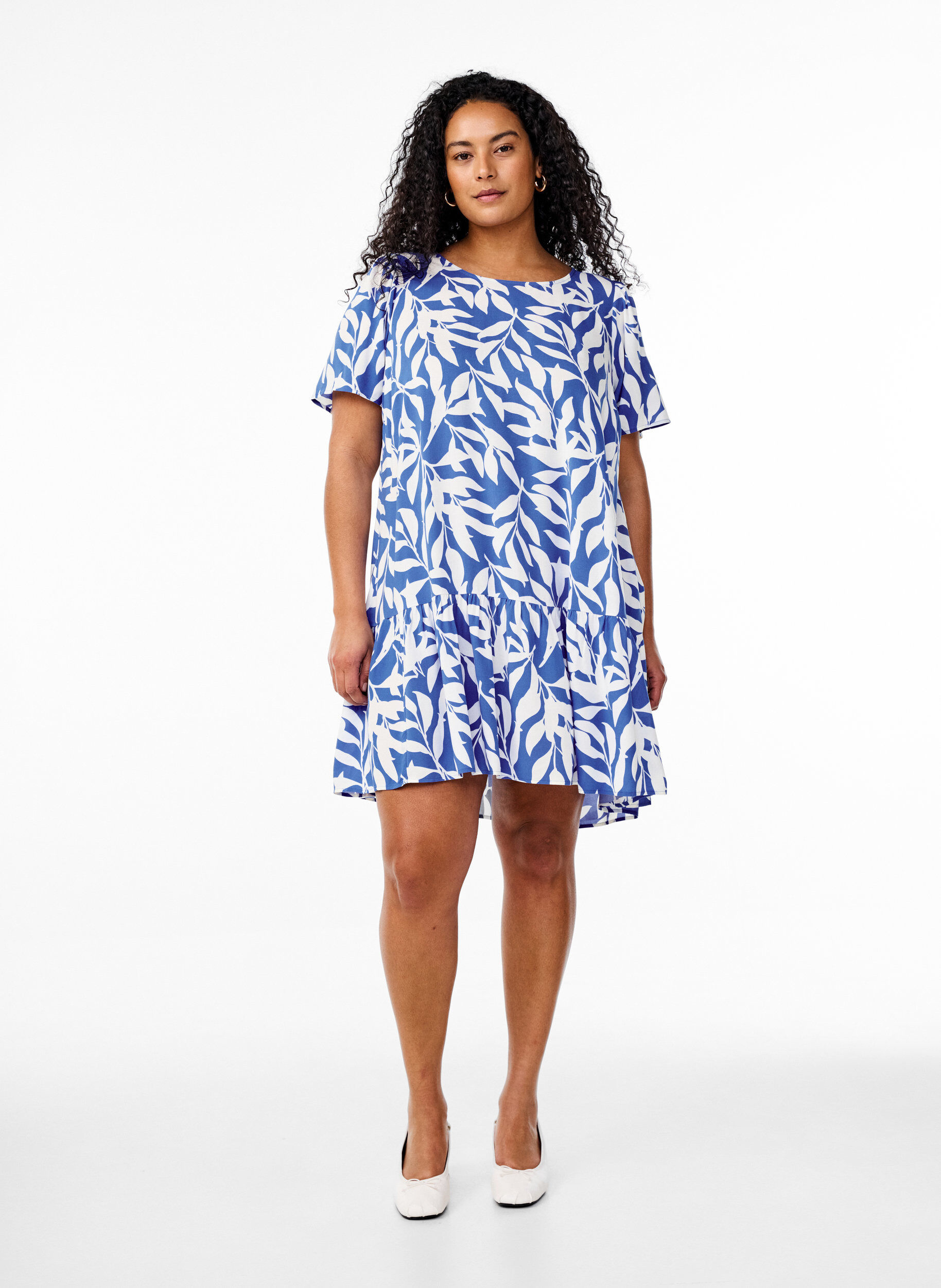 Zizzi FLASH - Robe en viscose avec d&eacute;coupe, Bleu, Model image number 1