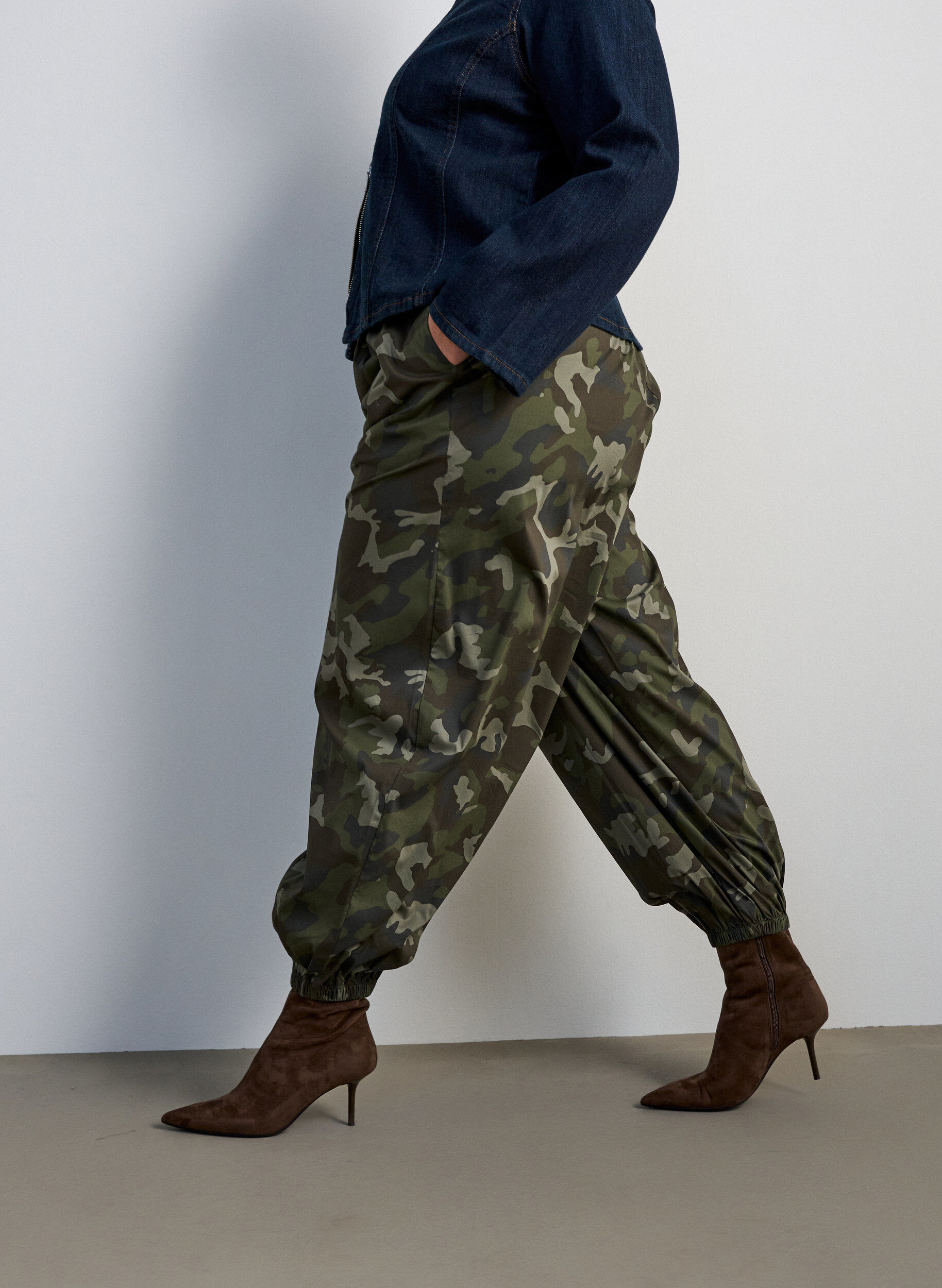 ZizziBalloonbroek met hoge taille en all-overpatroon, Groen, Model image number 3