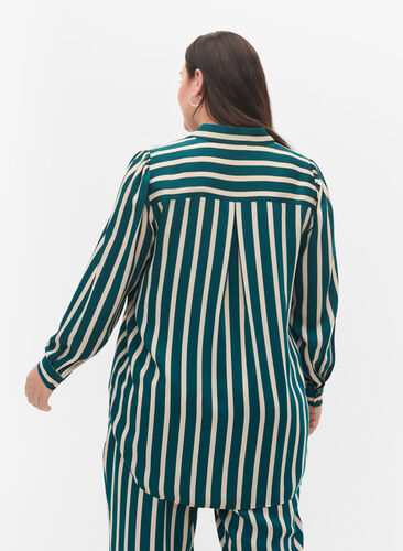 Chemise rayée à manches longues, Green Stripe, Model image number 1