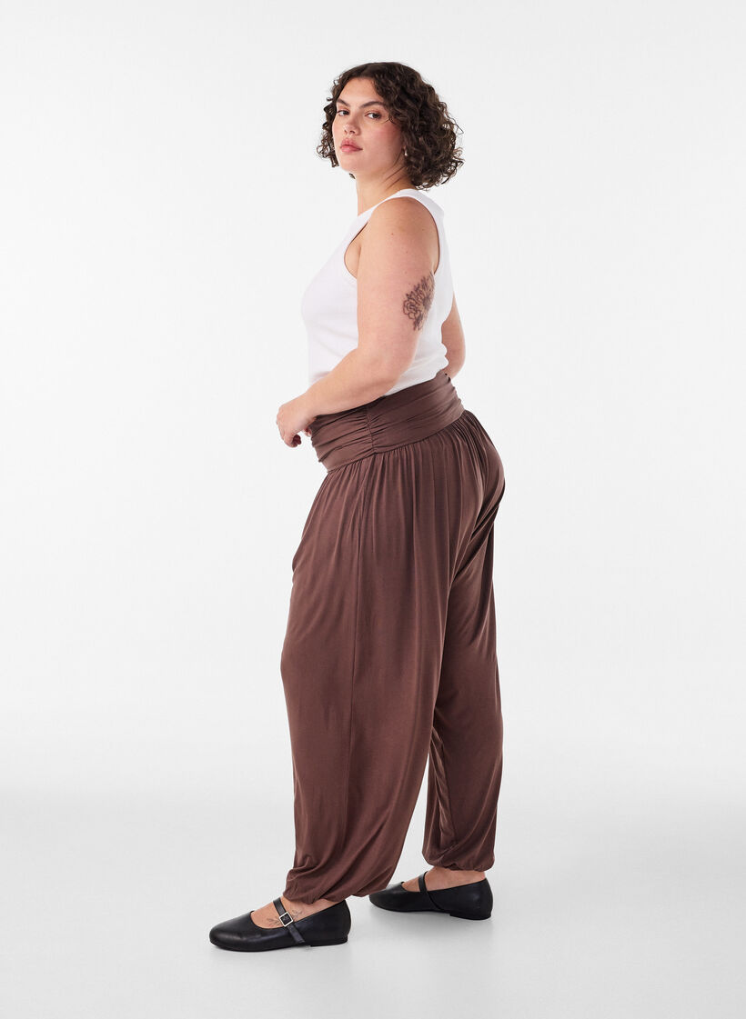 Loszittende harembroek, Bruin, Model image number 2