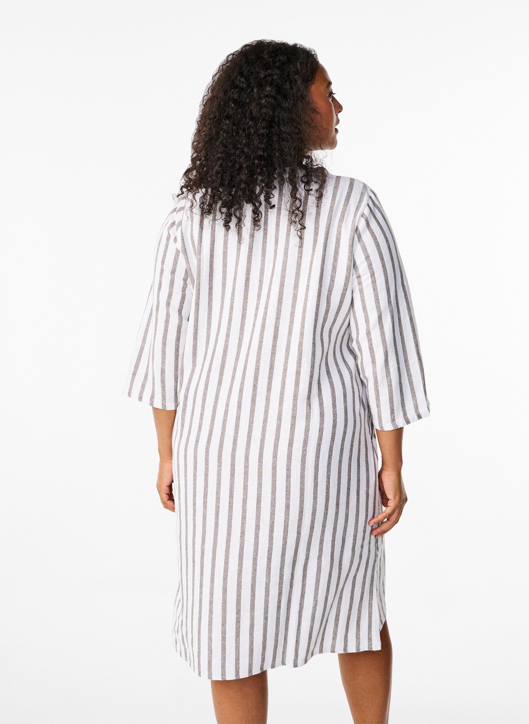 Zizzi Robe tunique ray&eacute;e en m&eacute;lange de lin et de viscose, White Stripe, Model image number 1