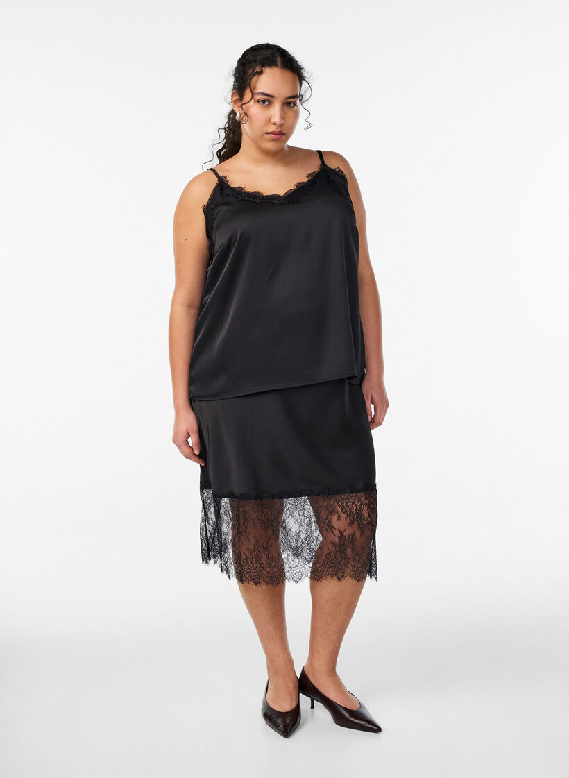Satijnlook rok met kanten rand, Zwart, Model image number 0