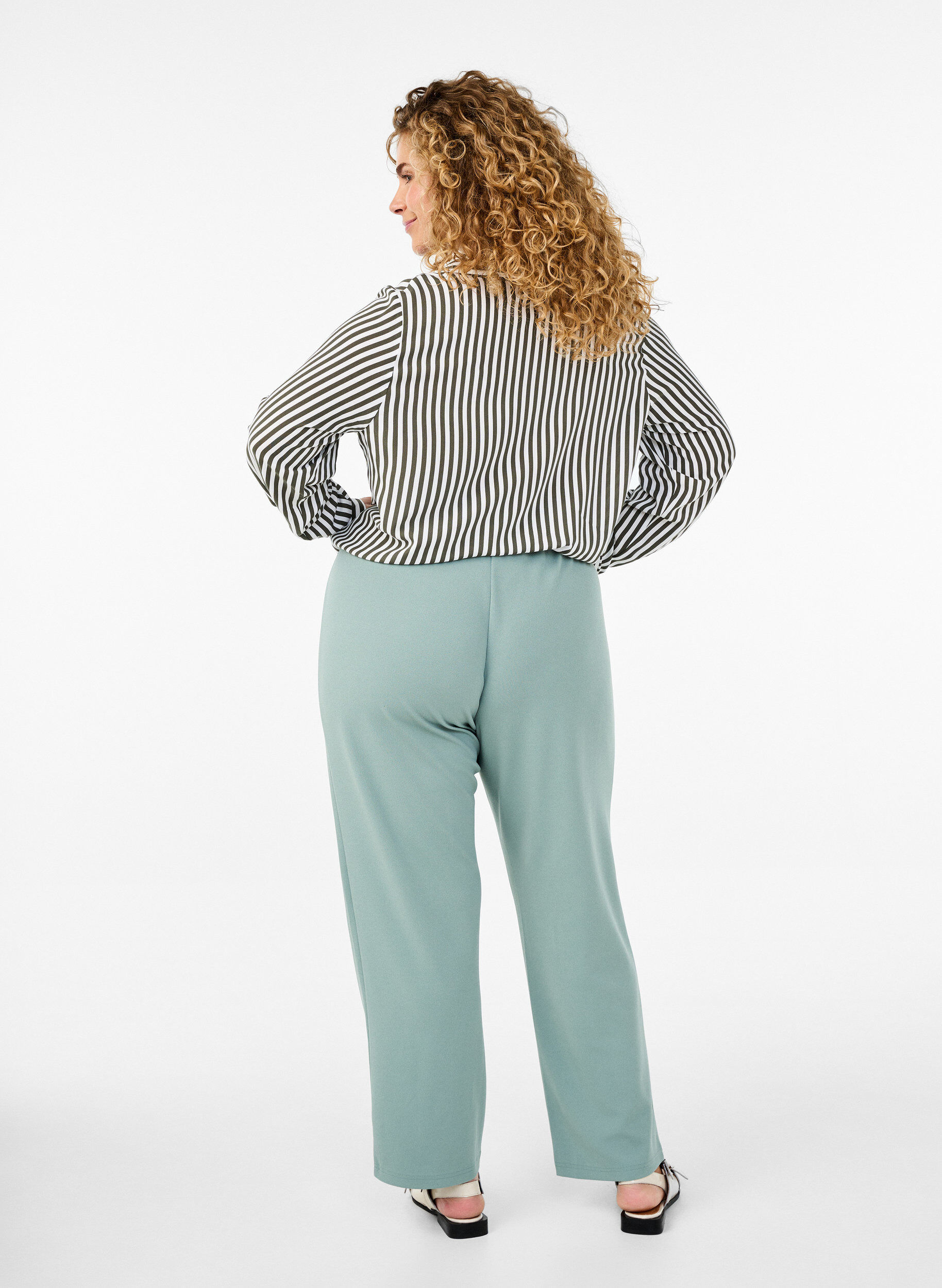 Zizzi Pantalon &agrave; coupe droite, Vert, Model image number 1