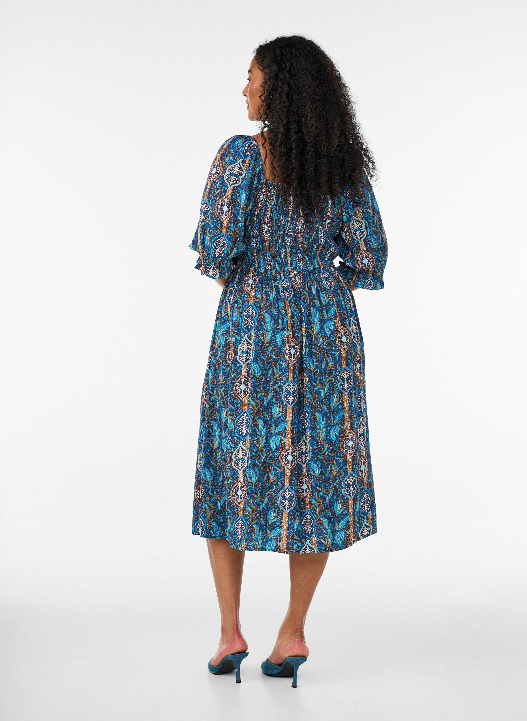 ZizziRobe d'&eacute;t&eacute; en viscose &agrave; imprim&eacute; paisley, Bleu, Model image number 1