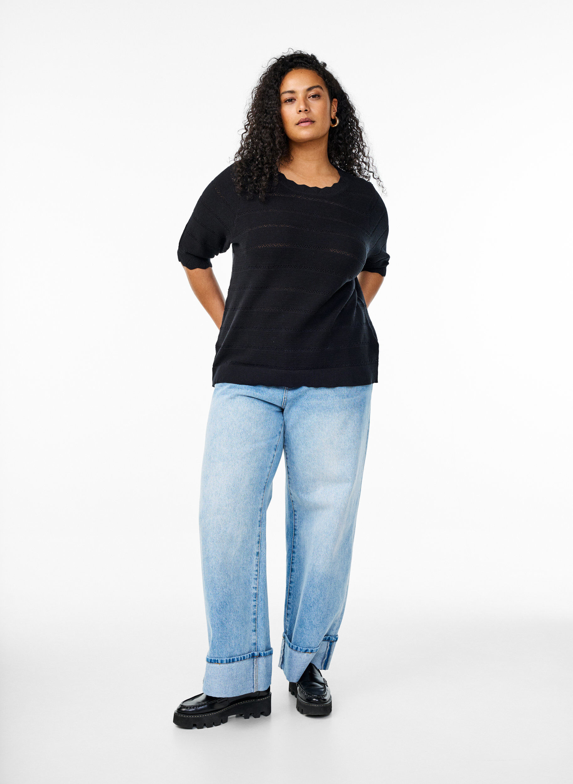 ZizziGebreide blouse met een gestreept opengewerkt patroon en korte mouwen, Zwart, Model image number 1