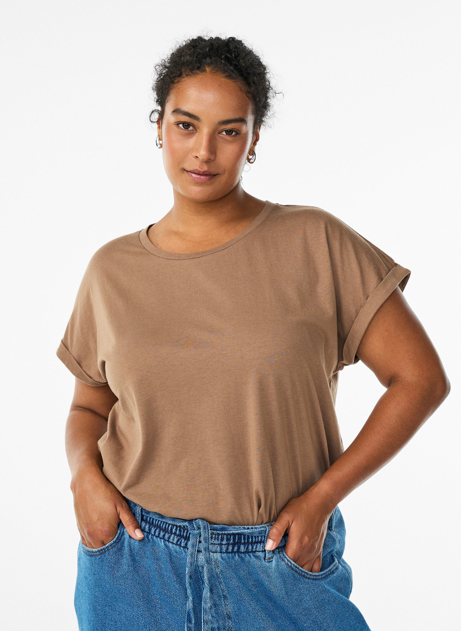 T-shirt met korte mouwen van katoenmix, Bruin, Model