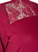 Robe en jersey avec d&eacute;tails en dentelle et jupe superpos&eacute;e, Rouge, Packshot image number 3