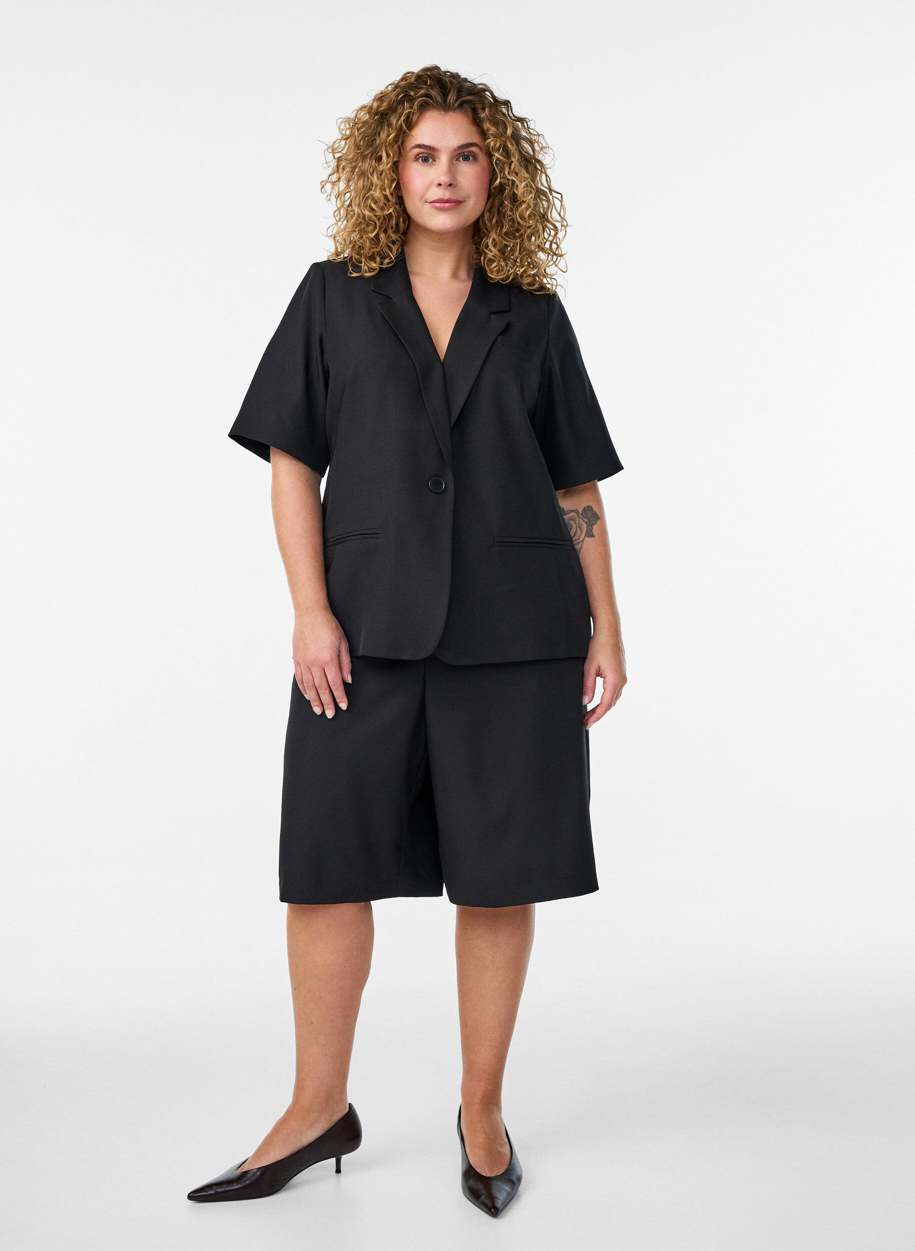 ZizziLosse Bermuda-shorts met hoge taille, Zwart, Model image number 1