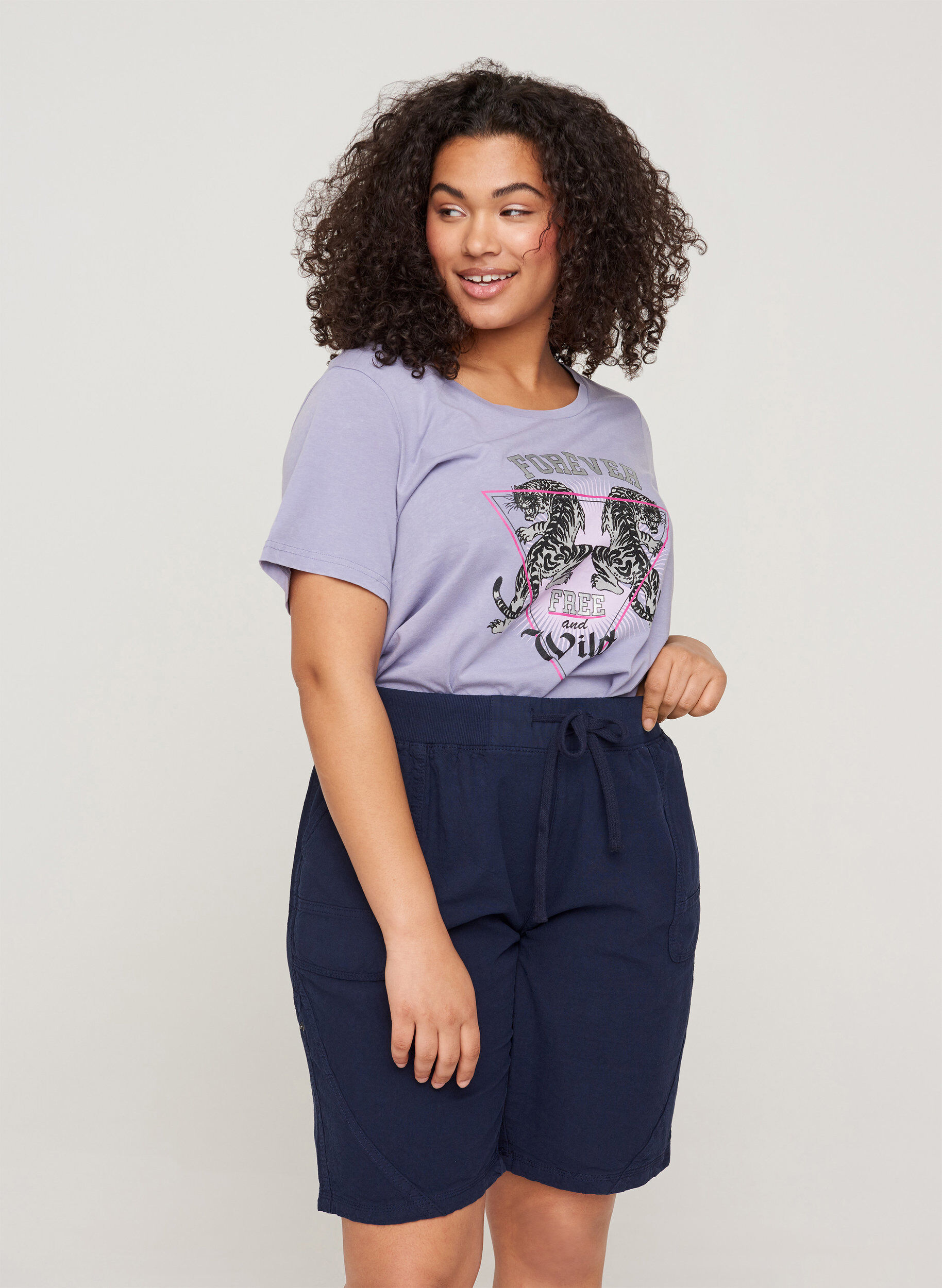 ZizziLosse short met zakken in katoen, Blauw, Model image number 0