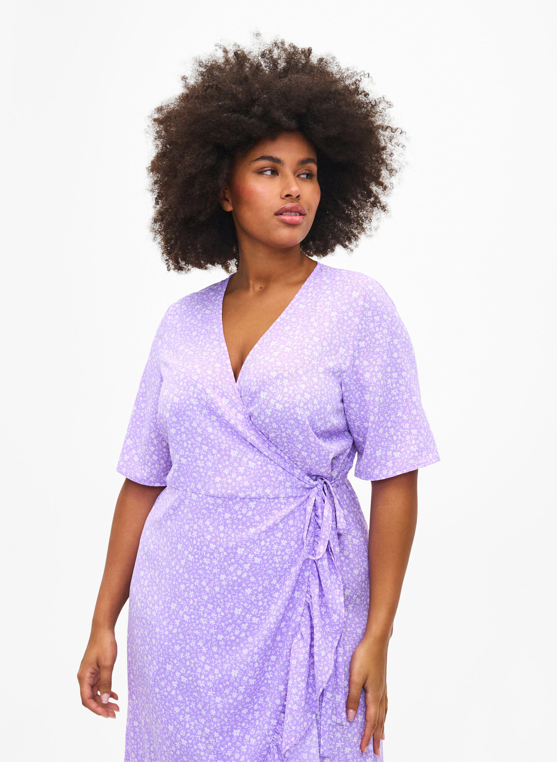 Zizzi Robe cache-c&oelig;ur imprim&eacute;e &agrave; manches courtes, Violet, Model image number 3