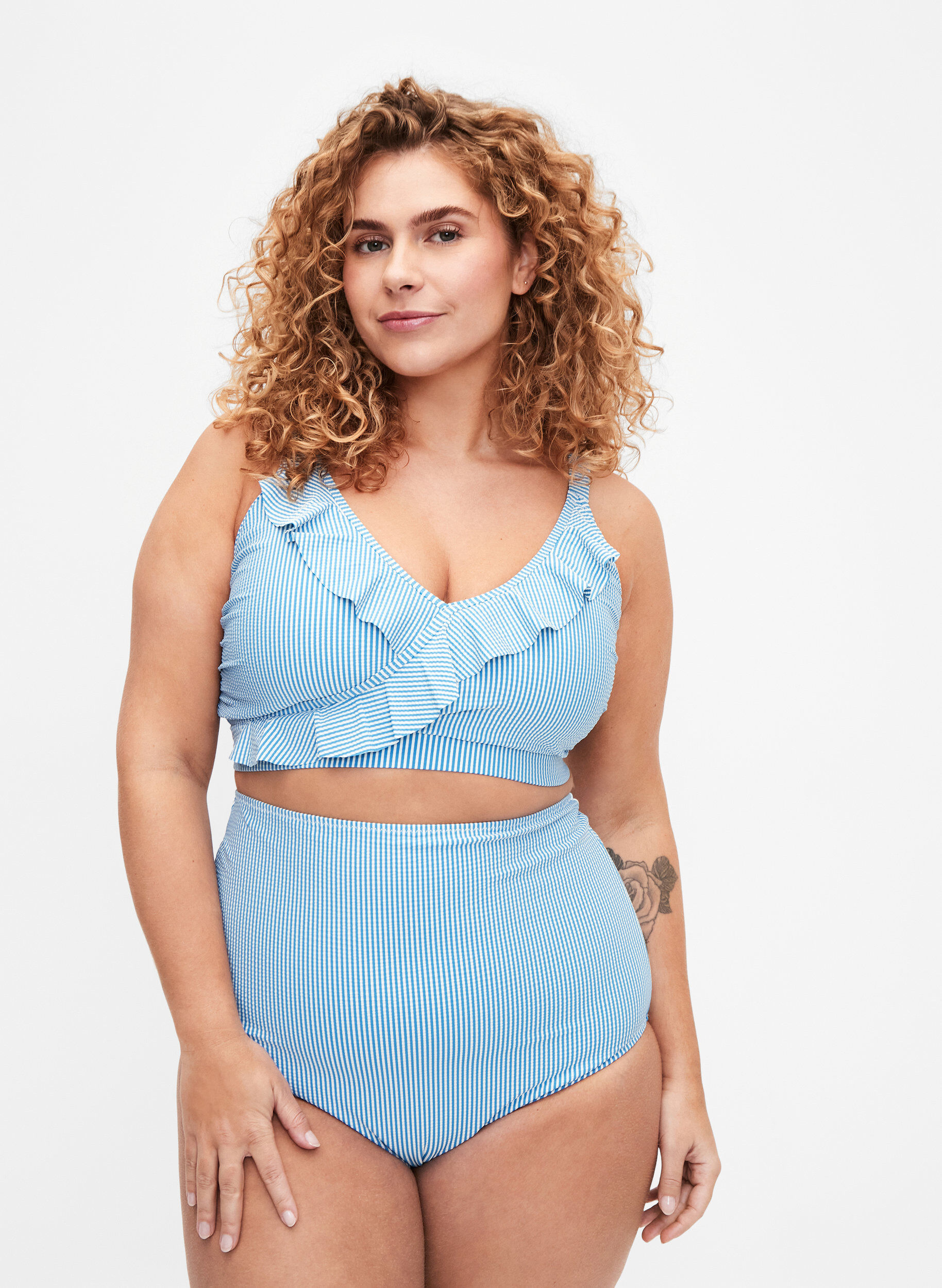 ZizziGestreept bikinibroekje met extra hoge taille, Blauw, Model image number 0