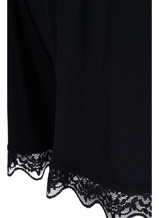 Short de pyjama en viscose avec détail en dentelle, Black, Packshot image number 3