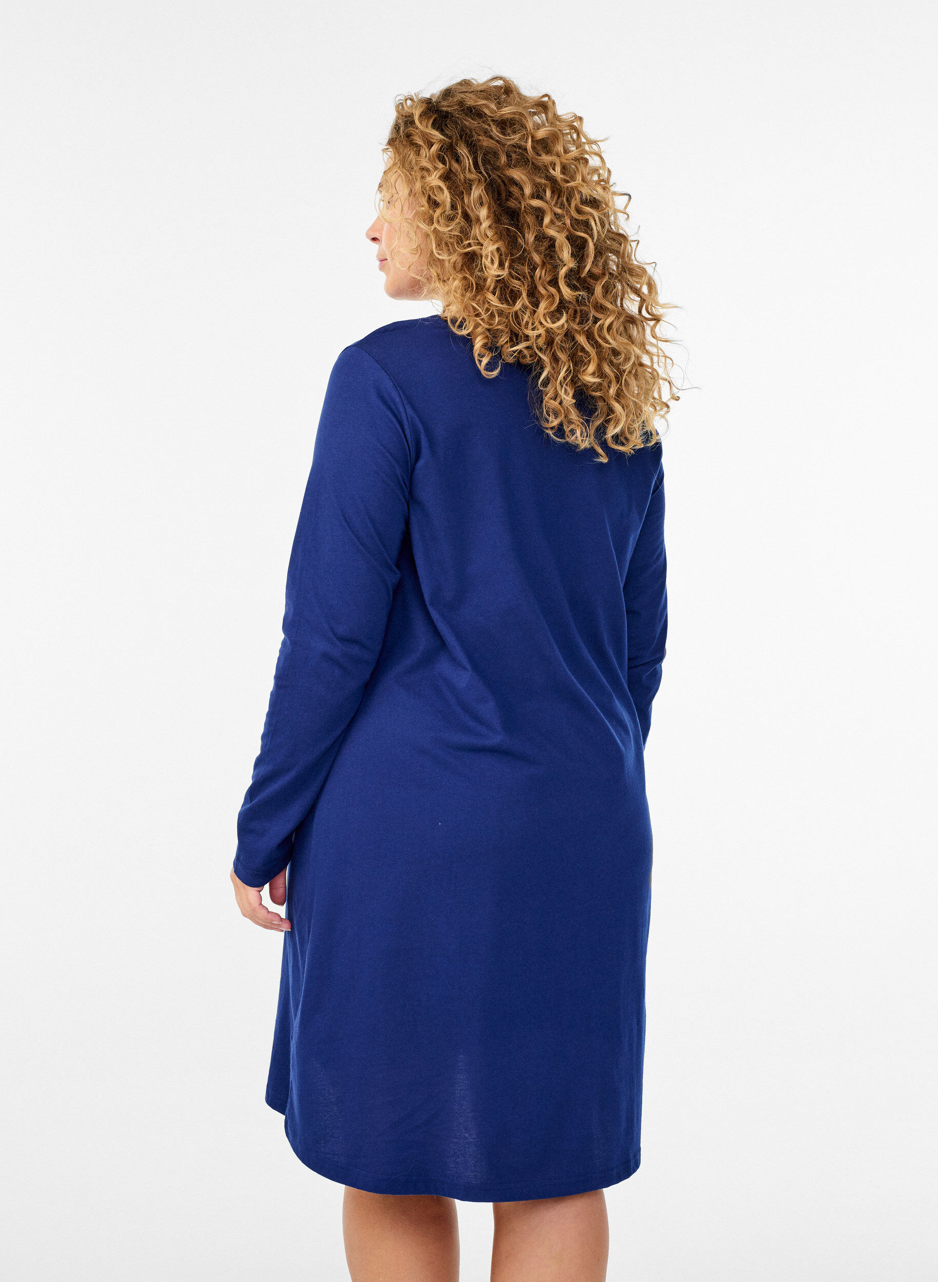ZizziChemise de nuit &agrave; manches longues en coton bio, Bleu, Model image number 2