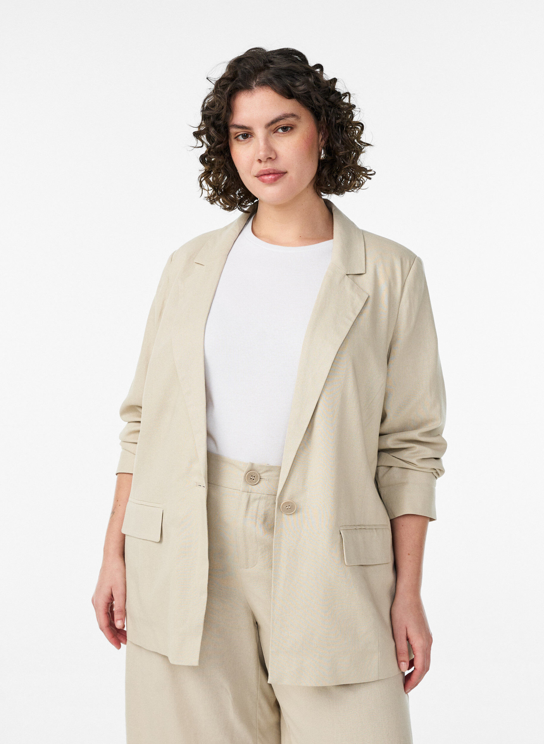 ZizziBlazer in linnen en viscose met revers en zakken, Beige, Model image number 0
