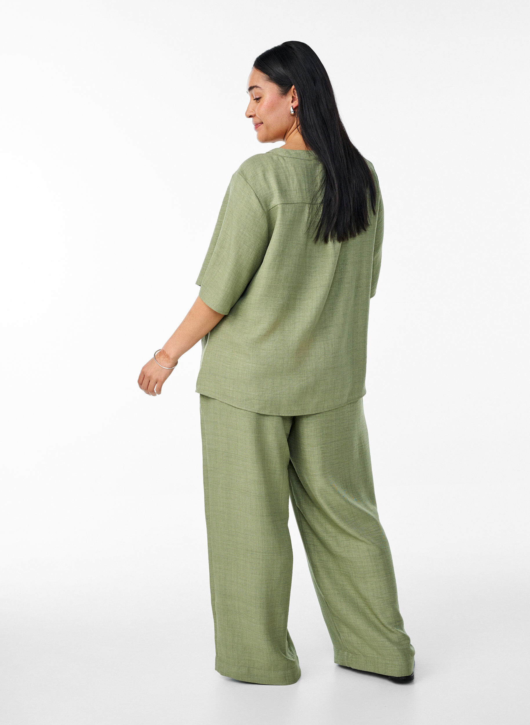 Zizzi Pantalon ample avec ceinture &eacute;lastique et poches, Vert, Model image number 1