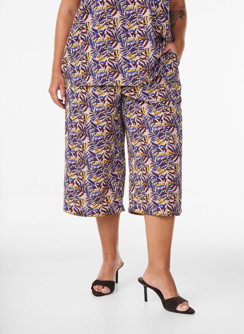 Pantalon ample avec imprim&eacute;, Beige, Model image number 2