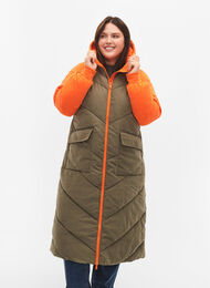 Veste d'hiver longue à capuche avec blocs de couleurs, Bungee Cord Comb, Model