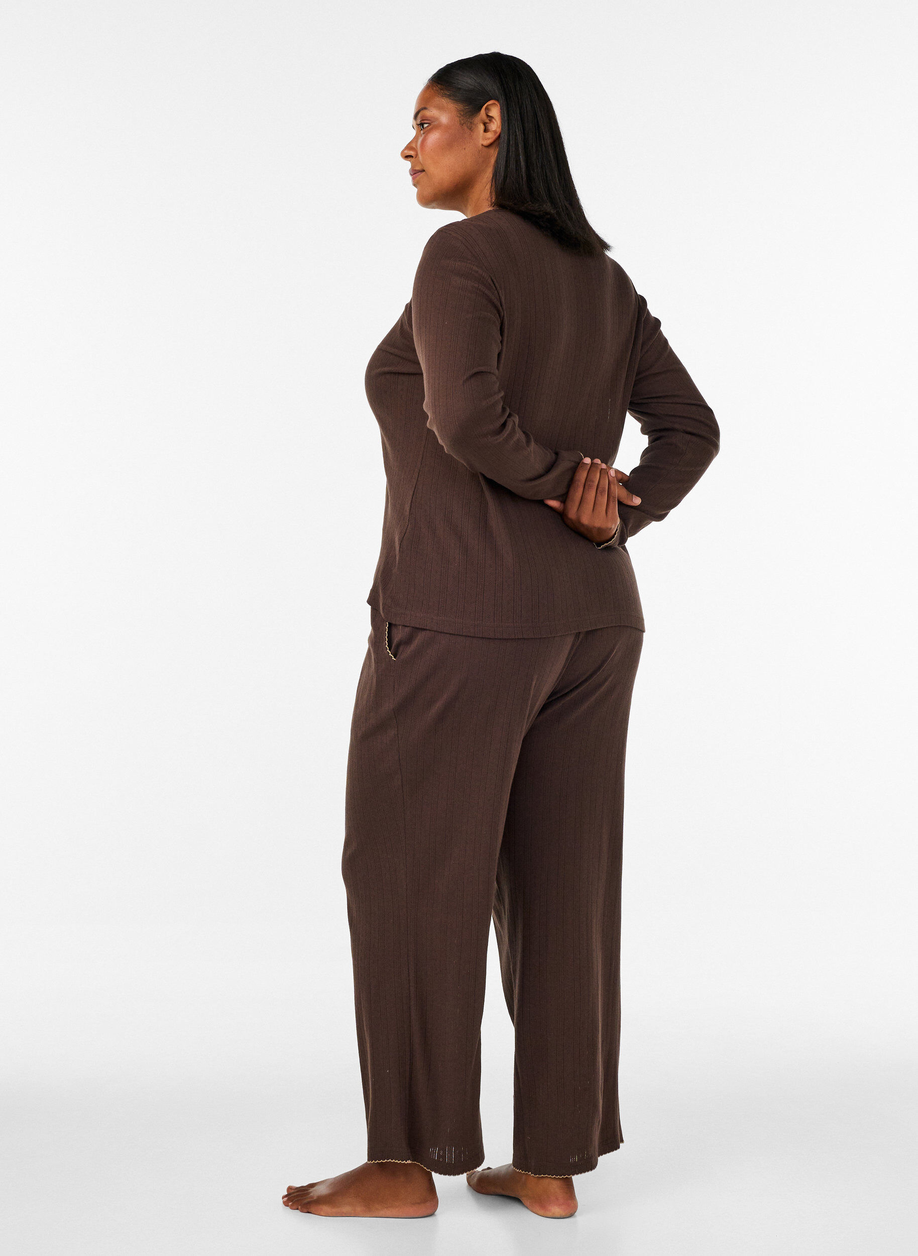 ZizziBas de pyjama en coton biologique avec broderie ajour&eacute;e, Marron, Model image number 2