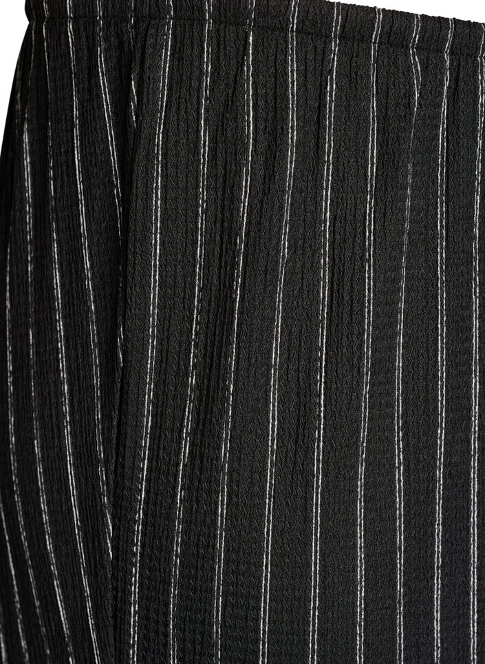 Pantalon large en tissu l&eacute;ger et textur&eacute;, Noir, Packshot image number 2