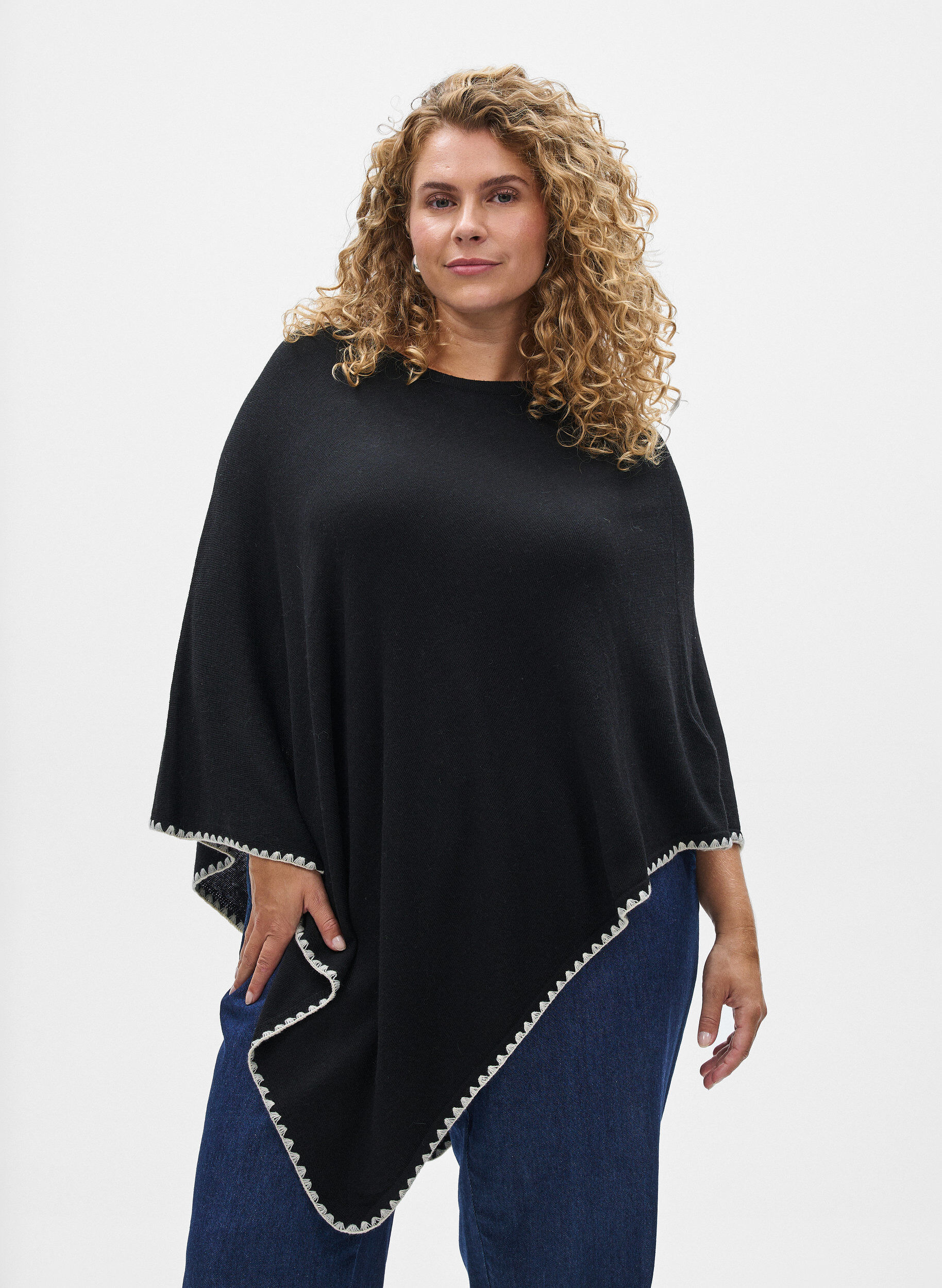 ZizziFijngebreide poncho, Zwart, Model image number 0