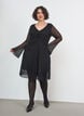 Robe en dentelle avec manches trompette et coupe &eacute;vas&eacute;e, Noir, Model image number 0