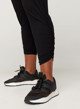 Pantalon de fitness ample en viscose, Black, Model image number 1