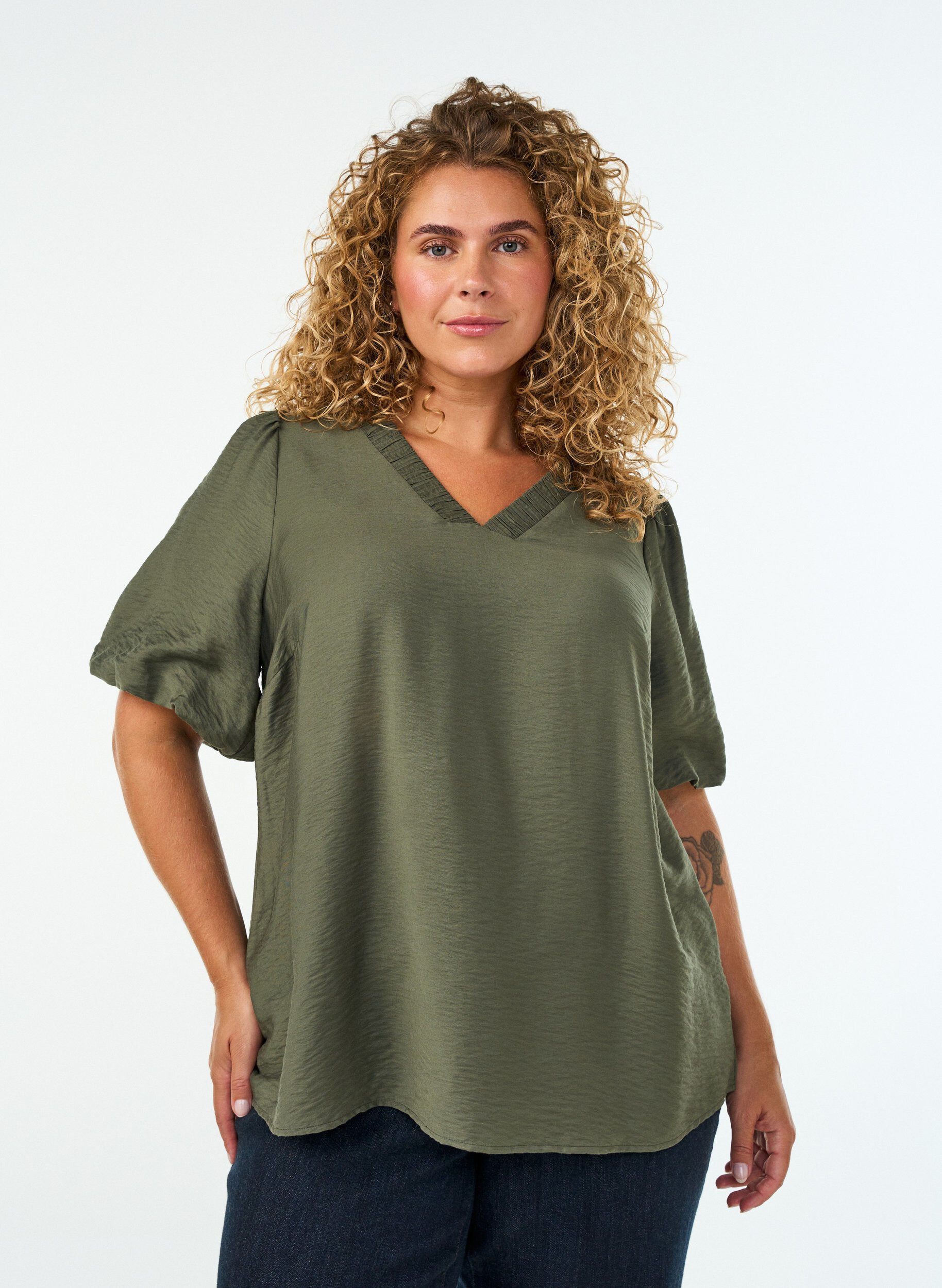 ZizziBlouse met ballonnenmouwen en V-hals, Groen, Model image number 0
