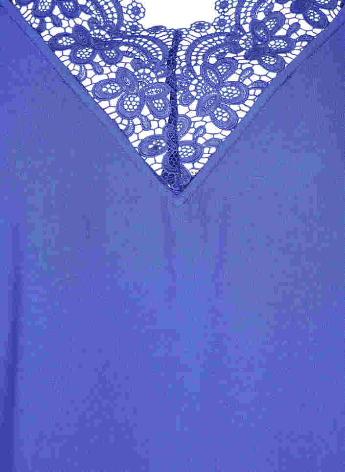 Mouwloze top met v-hals en kant, Dazzling Blue, Packshot image number 2