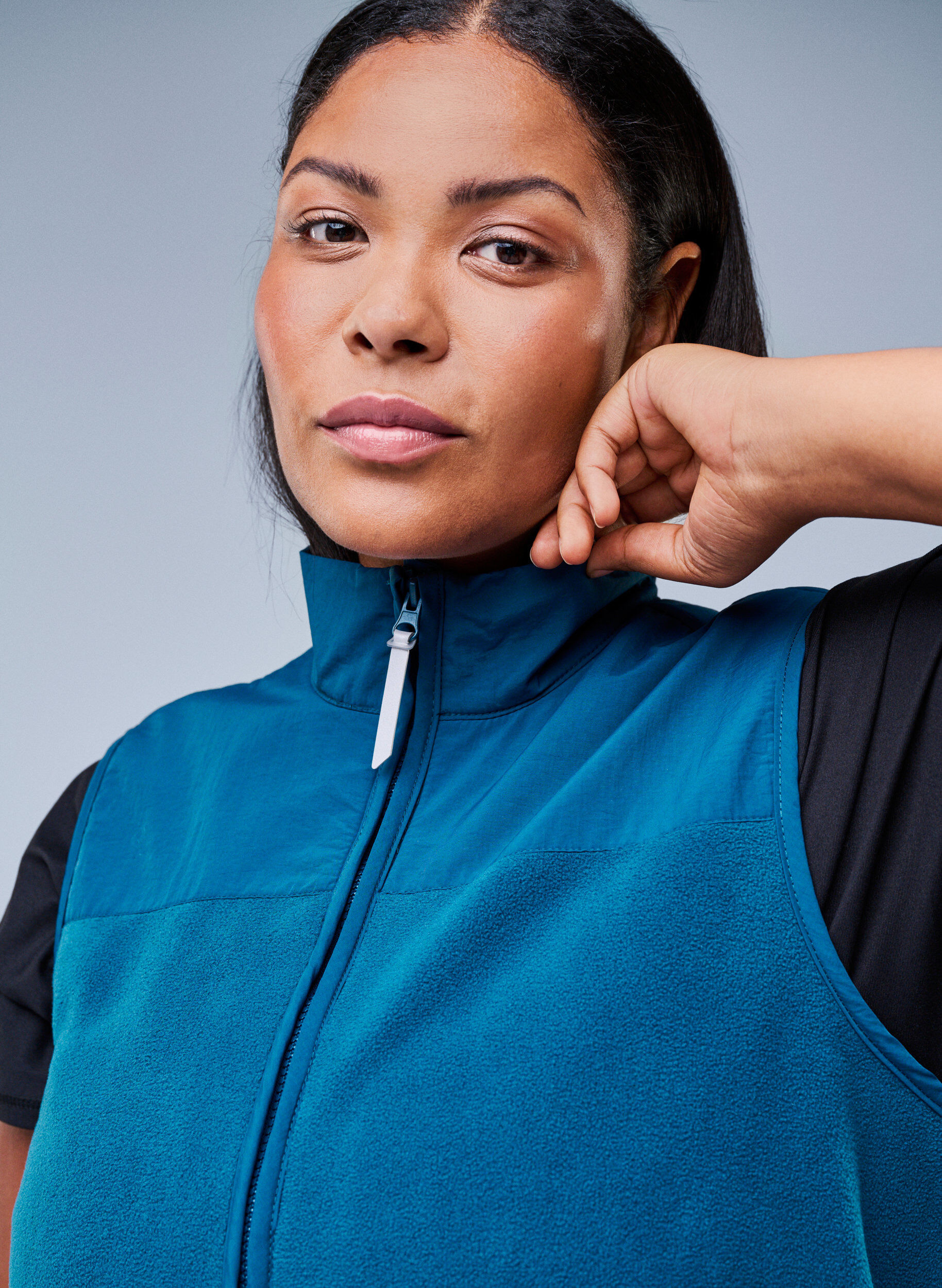 Zizzi Gilet en polaire avec col montant et poches, Bleu, Image image number 0