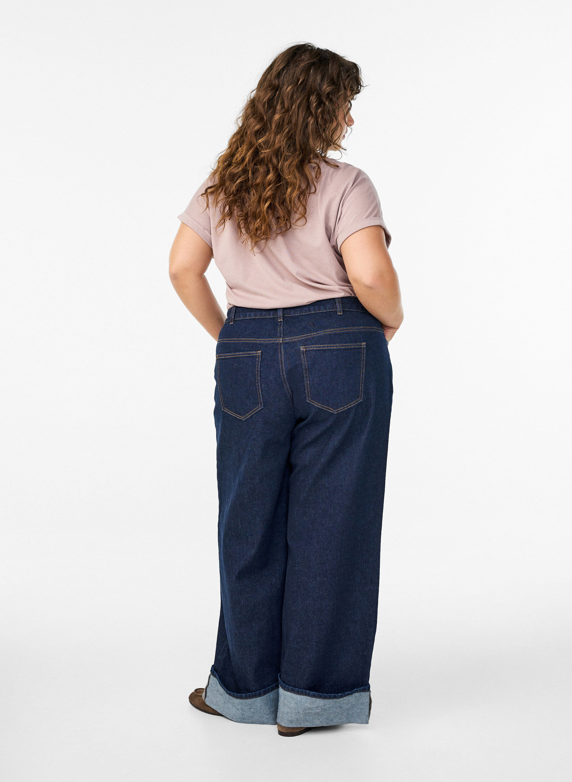 ZizziStraight-fit jeans met wijde pijpen en omslagen, Blauw, Model image number 1
