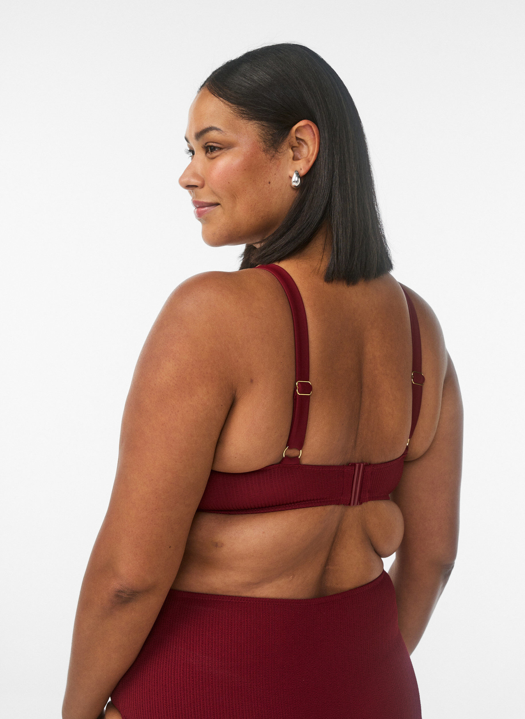 ZizziHaut de bikini textur&eacute; avec d&eacute;tail dor&eacute;, Bordeaux, Model image number 2