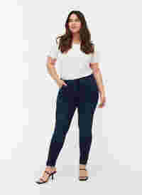 Super slim fit Amy jeans met hoge taille, Dark blue, Model