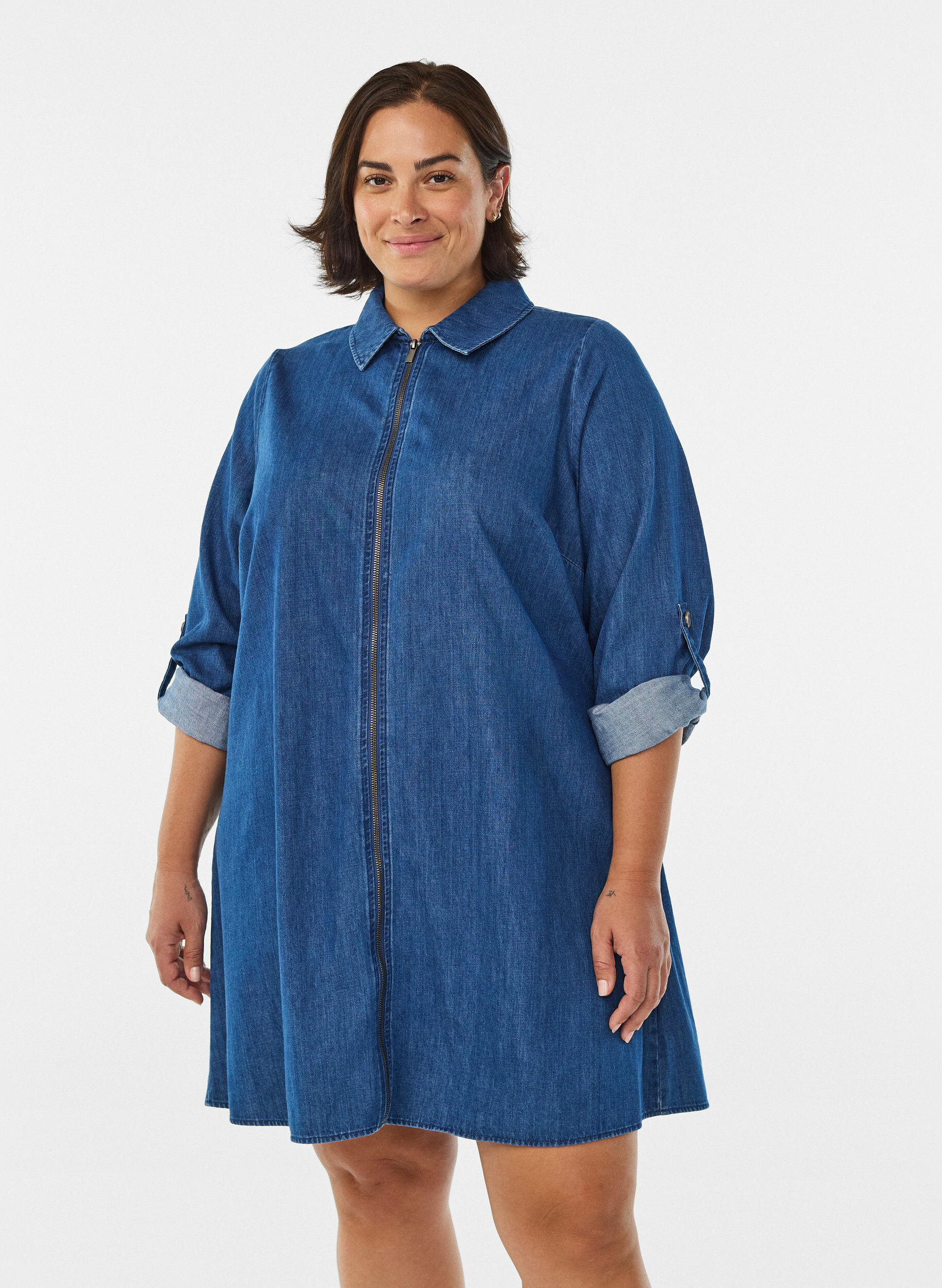 Robe courte en denim avec fermeture &eacute;clair, Bleu, Model