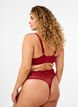 Soutien-gorge en dentelle rembourré avec armature, Rouge, Model image number 1