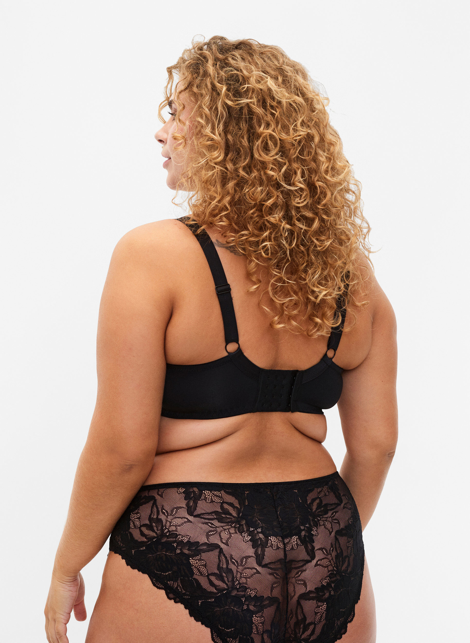 ZizziGevulde beha met kant en koord, Black, Model image number 1