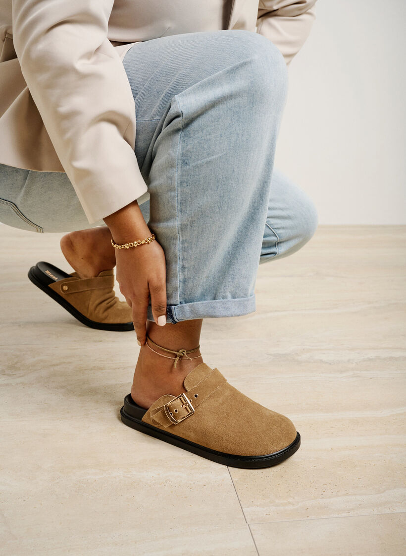 Sabots larges en daim, Woodsmoke, Image image number 1