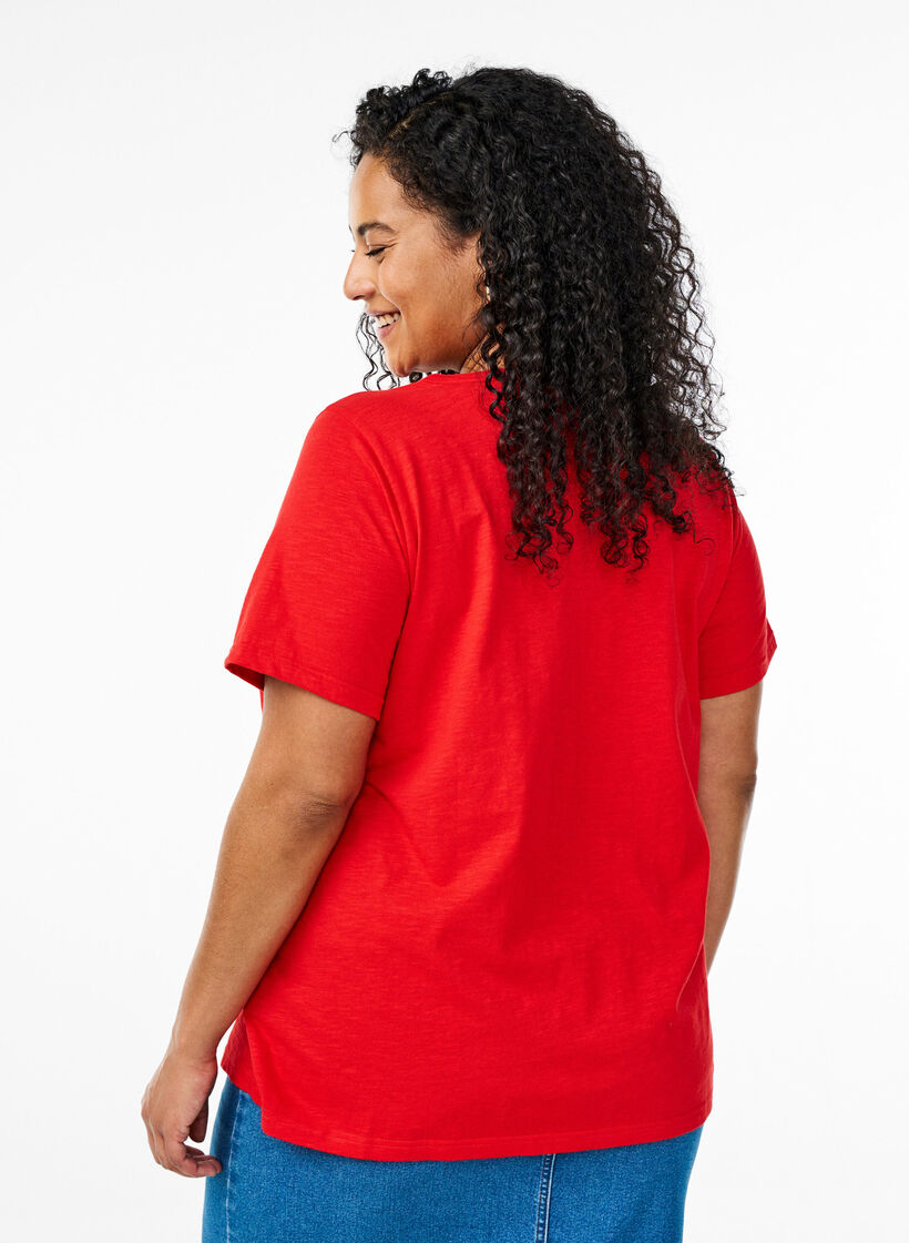 T-shirt dot&eacute; de boutons, Rouge, Model image number 2