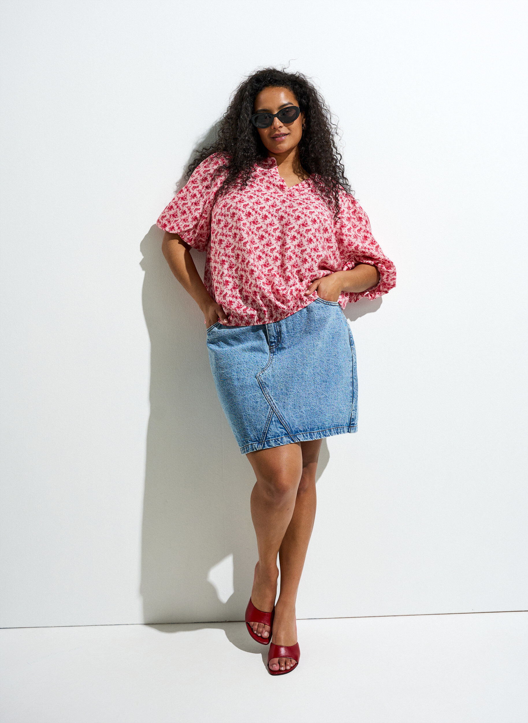 ZizziBlouse florale en viscose avec manches ballon, Rouge, Image image number 0