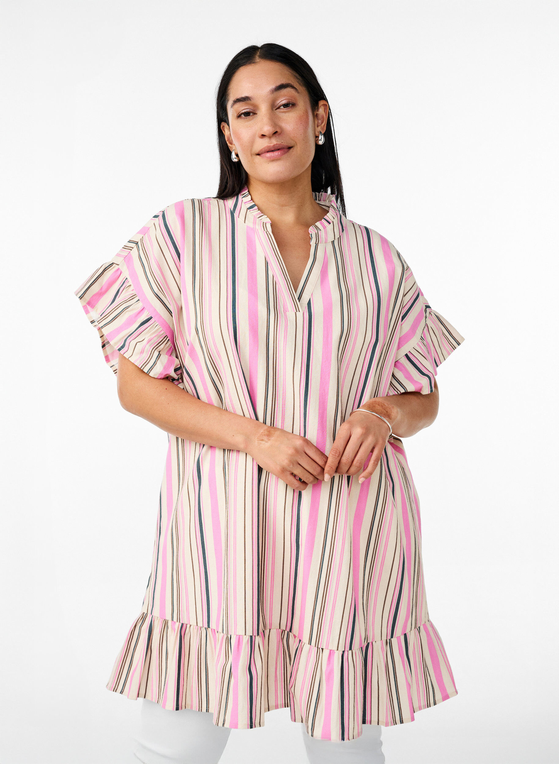 Zizzi Tunique avec col en V et volants, Vanille, Model image number 0