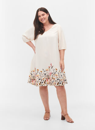 Gebloemde viscose jurk met korte mouwen, Off White Flower, Model image number 2