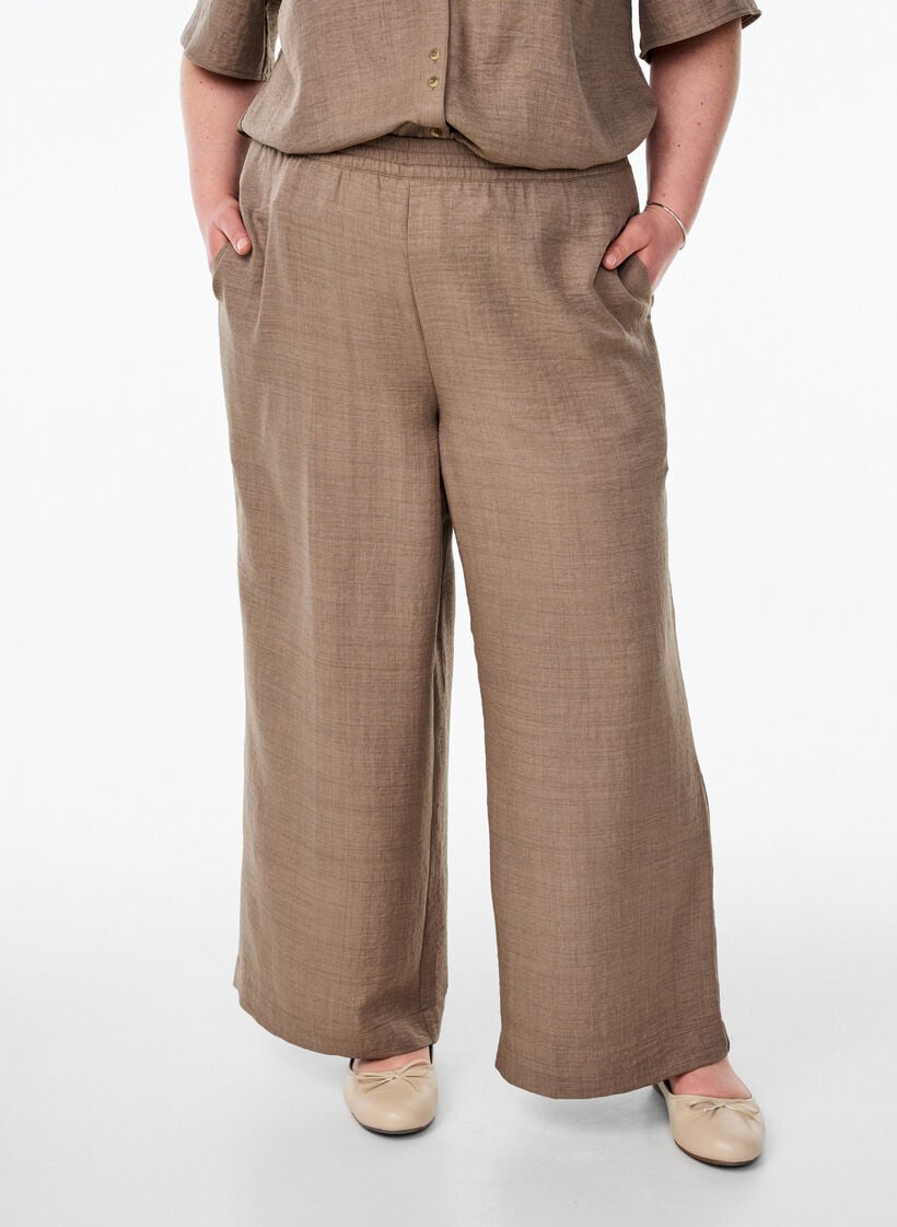 Pantalon ample avec ceinture &eacute;lastique et poches, Marron, Model image number 2