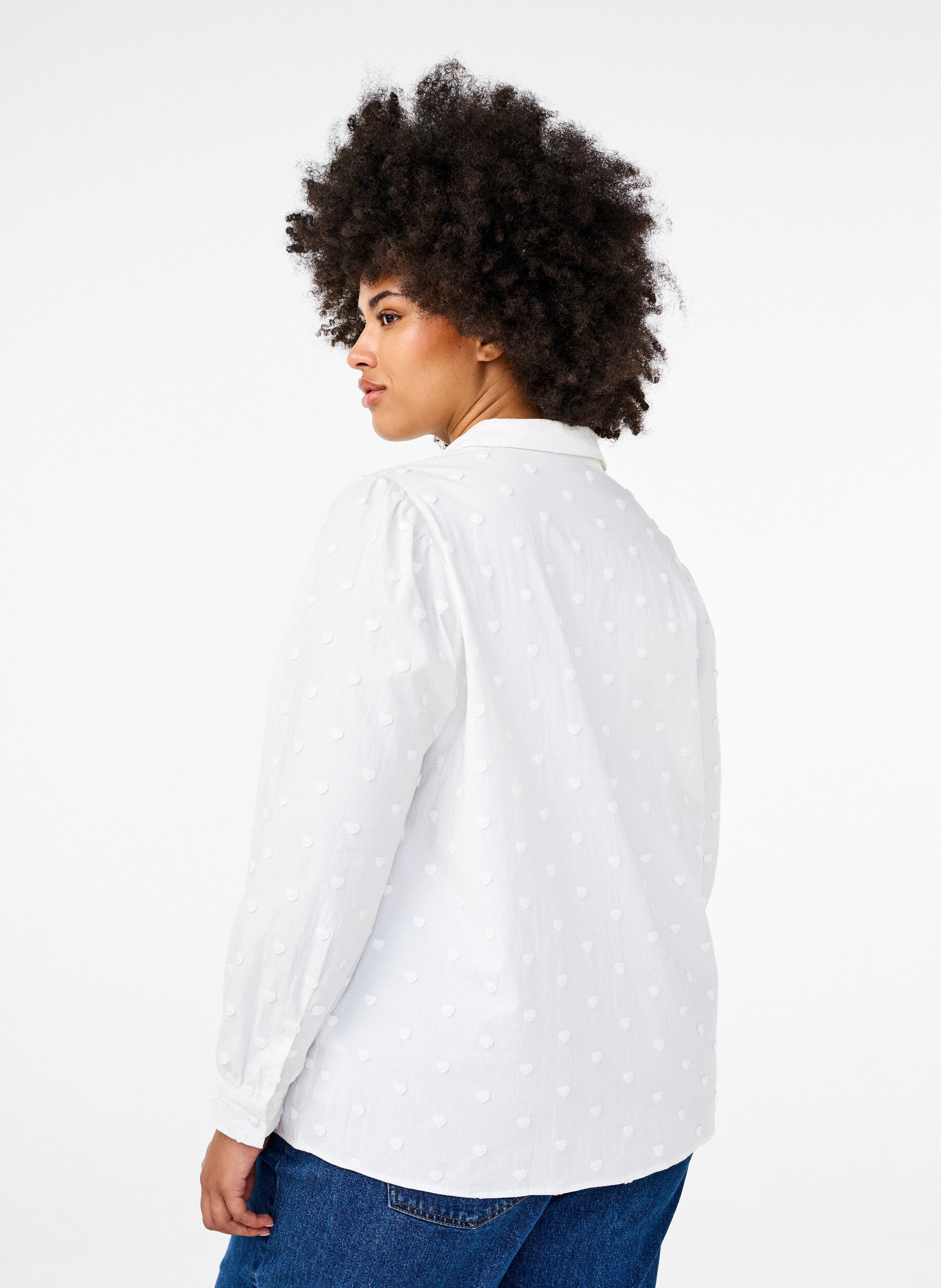 Zizzi Chemise avec c&oelig;urs cousus, Blanc, Model image number 2