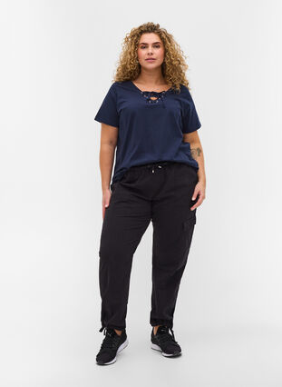 T-shirt en coton bio avec détail dentelle, Navy Blazer, Model image number 2