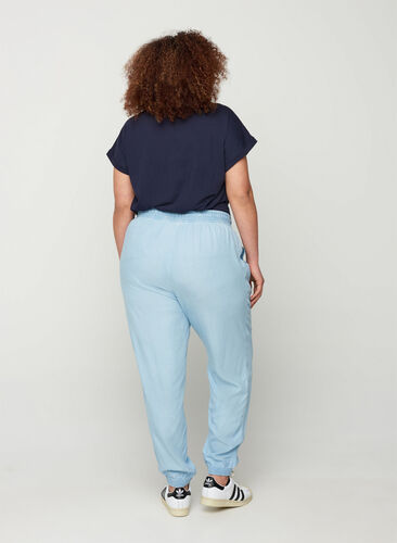 Pantalon ample en lyocell, Light blue denim, Model image number 1