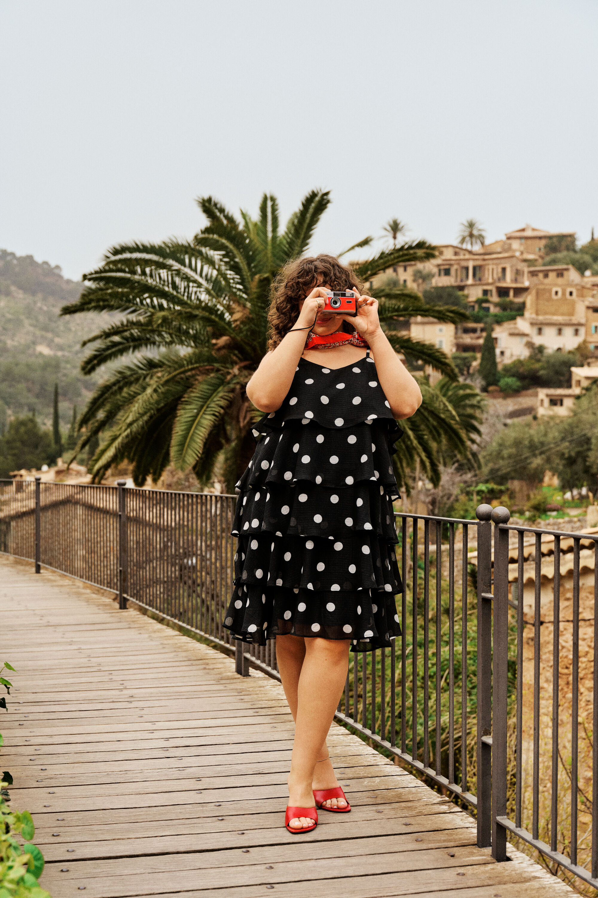 &Eacute;l&eacute;gance &agrave; pois avec du caract&egrave;re, , Model