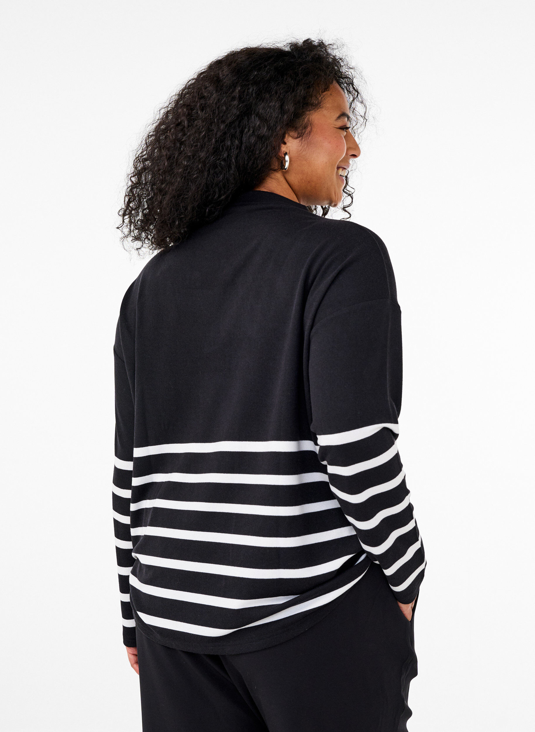 ZizziBlouse met een hoge hals en lange mouwen, Zwart, Model image number 2