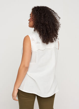 Mouwloze katoenen blouse met anglaise borduursel, Bright White, Model image number 1